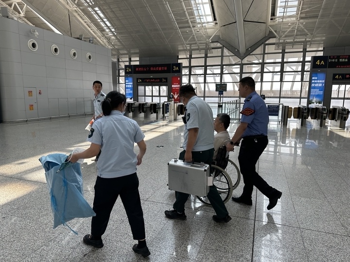 突发！持青岛至北京南车票男子济南东站突发心脏不适？咋回事