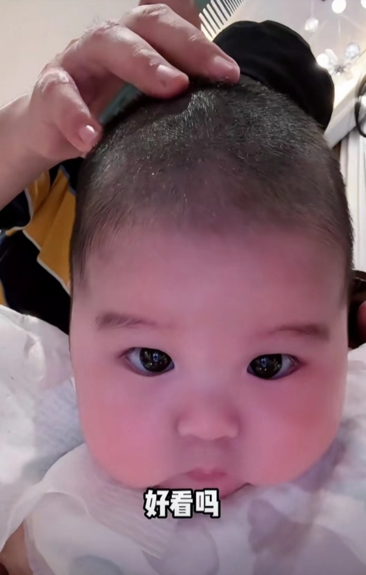 赵本山外孙近照曝光,4个月小皮儿胖嘟嘟超像舅舅,神态