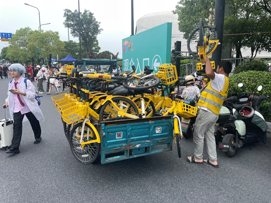 骑小黄车到白马湖看国际动漫节 美团单车保障市民绿色出行