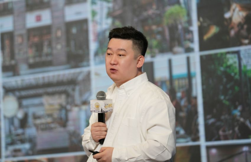 煮酒论英雄 围炉话餐饮 i 汇聚100家餐饮头部品牌在京举办交流分享会
