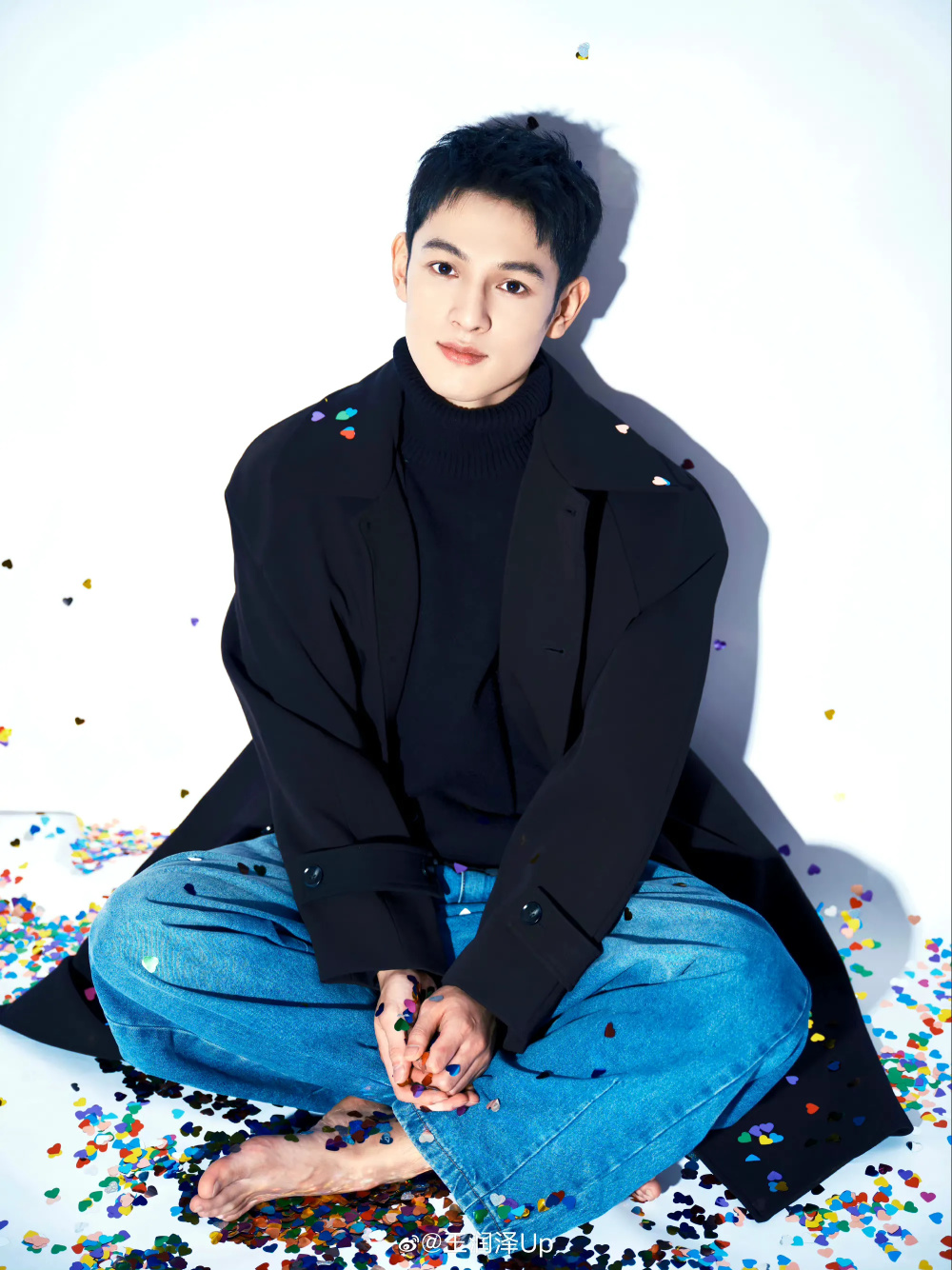 寒门明星王润泽和奶奶上热搜,待播剧《在暴雪时分》男配,网友希望他能