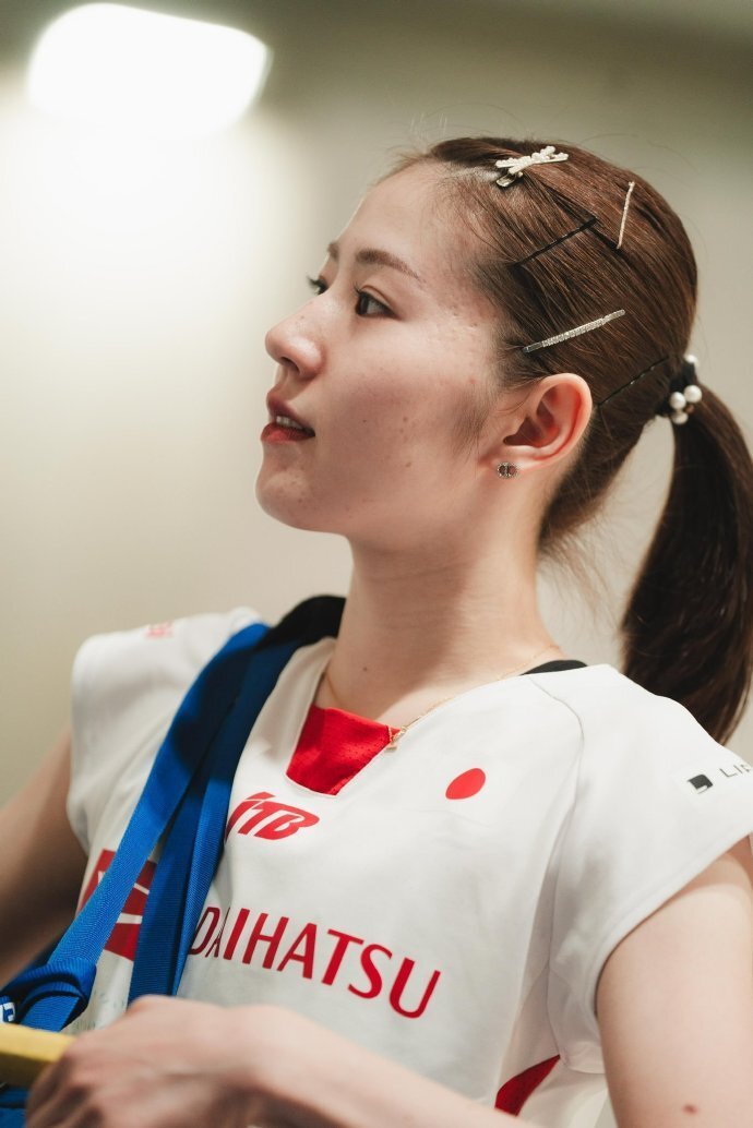 其实志田千阳不仅有颜值,她还是一位颇具实力的羽毛球双打