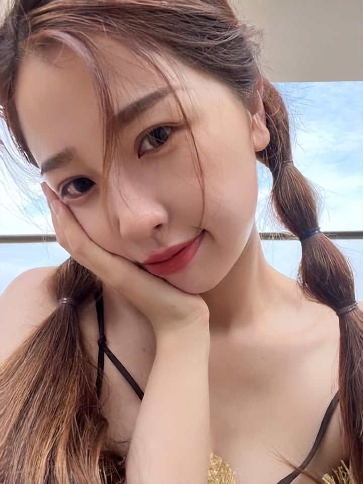 疯狂虞书欣和大17岁吴建豪传绯闻马嘉祺和大20岁魏如萱传绯闻