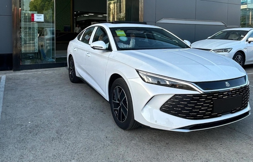 比亚迪秦l实车到店,5月底上市,或12万起售?