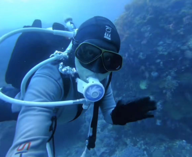 39岁抗癌网红"伊诺"去世,曾是潜水教练,生前移居美国引热议