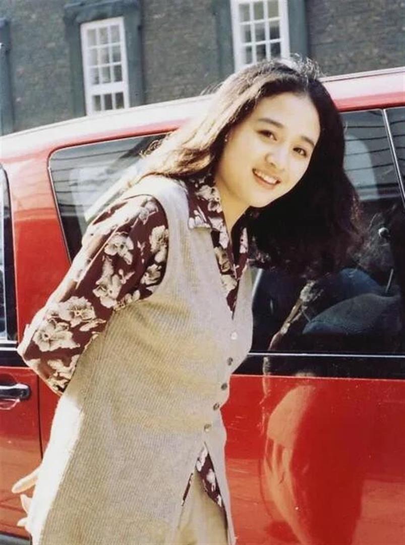 60岁伍宇娟近况曝光！与前夫离婚已经27年，如今孓然一身让人唏嘘_腾讯新闻