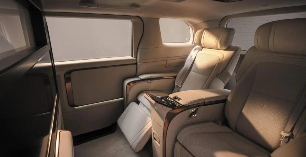 这面包车近120万起这雷克萨斯全新换代新增24t插混