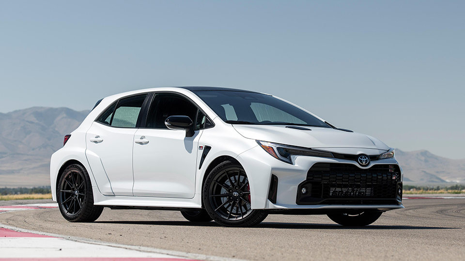 6t三缸混动 4at,下一代卡罗拉雷凌性能版长这样?_腾讯新闻