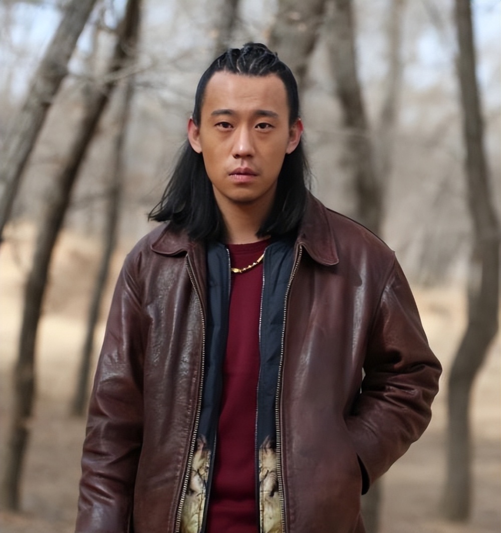 《漫长的季节》删减剧情曝光:"小结巴"隋东回录像厅开了烧烤店_腾讯