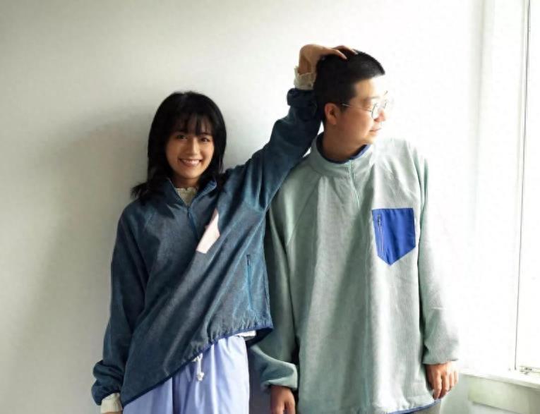 李诞否认新恋情:离婚3年,充满争议的前妻黑尾酱"销声匿迹"?