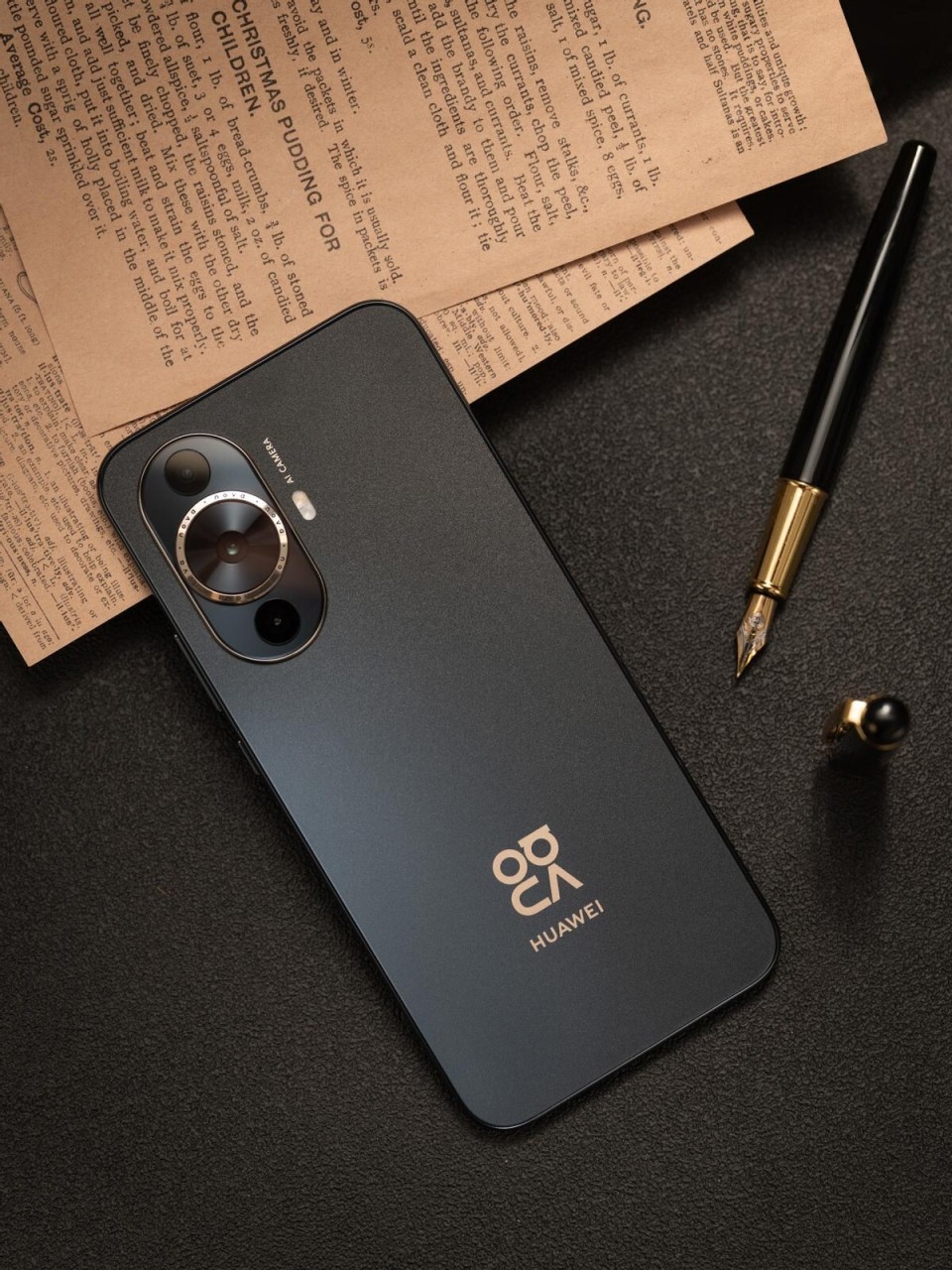 华为nova 12 活力版图赏:潮美直屏,轻巧拿捏_腾讯新闻