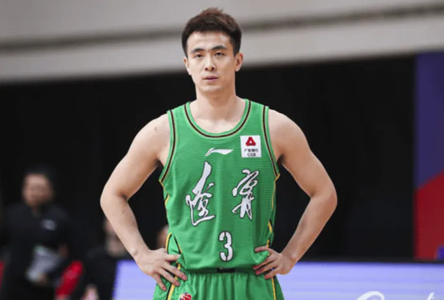 无惧cba罚款赵继伟愤怒发声有些人不值得被尊重我不会道歉