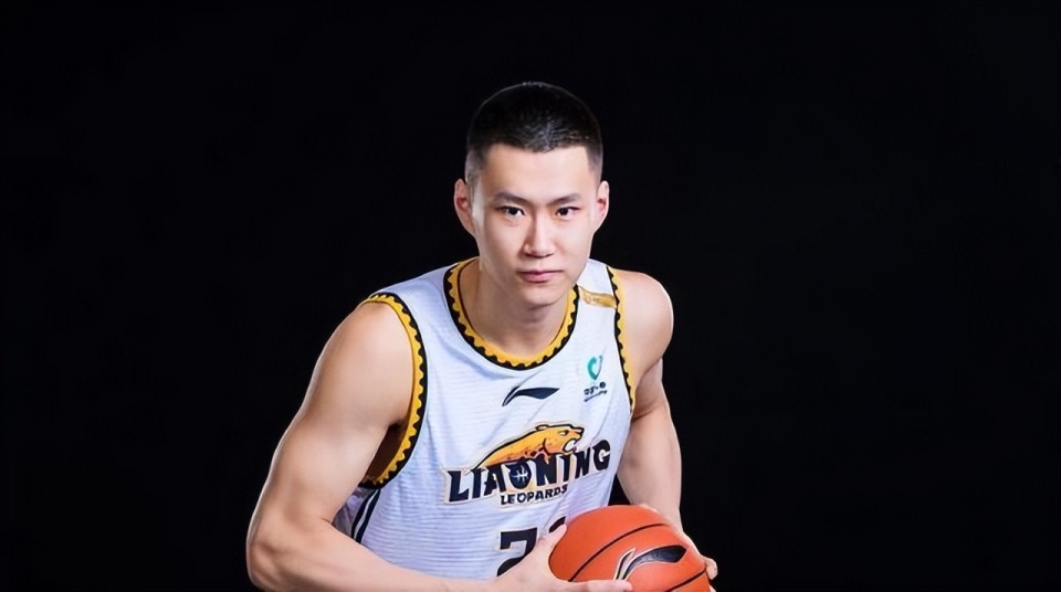 引进少于流出辽宁男篮虽然保留主体框架三连冠却很难实现