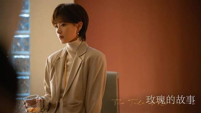 《玫瑰的故事》42岁的万茜40岁的朱珠同框,才懂骨相和绝美仪态很重要