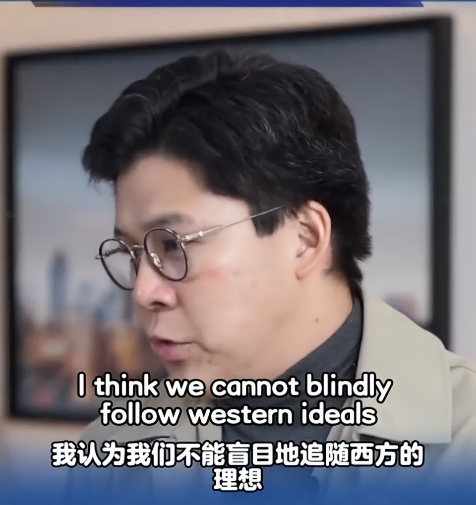 霍启刚公开35套房产，28套出租堪比全球包租婆，坦诚态度令人敬佩_腾讯新闻