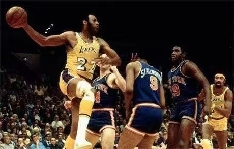 美媒评NBA史上10大顶级得分手：詹库落选，欧文第六，杜兰特不及两人