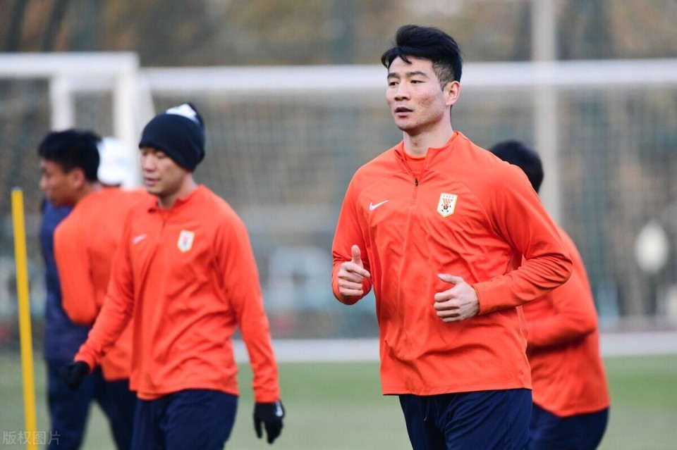 吉翔或成鲁能新赛季离队热门未来或驰援南通支云保级值得期待