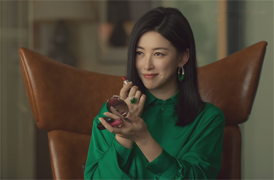 36岁刘亦菲演22岁女大学生,与42岁万茜和39岁朱珠同框没有年龄差