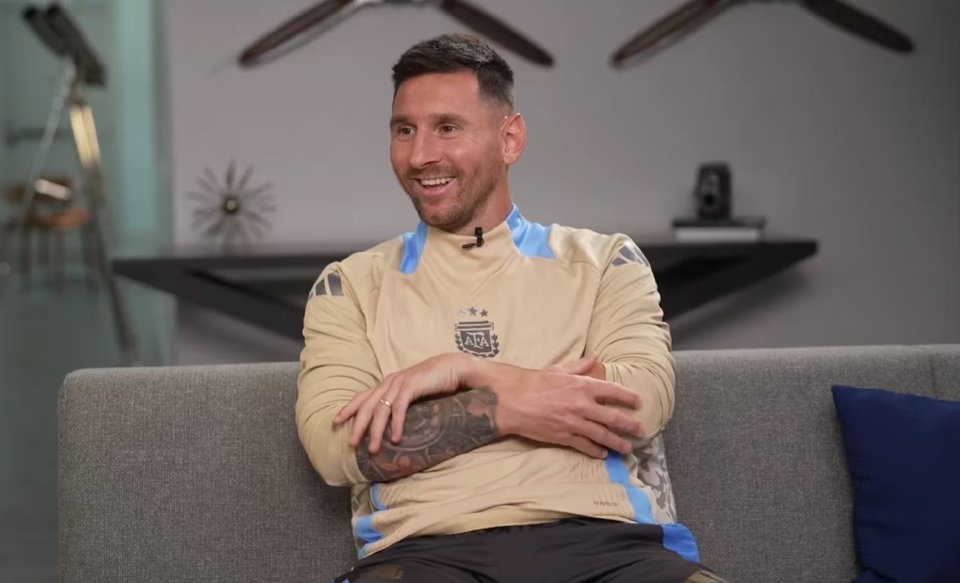 梅西最新专访:爆料生涯重磅决定,c罗又成背景板,内心仍有一个遗憾