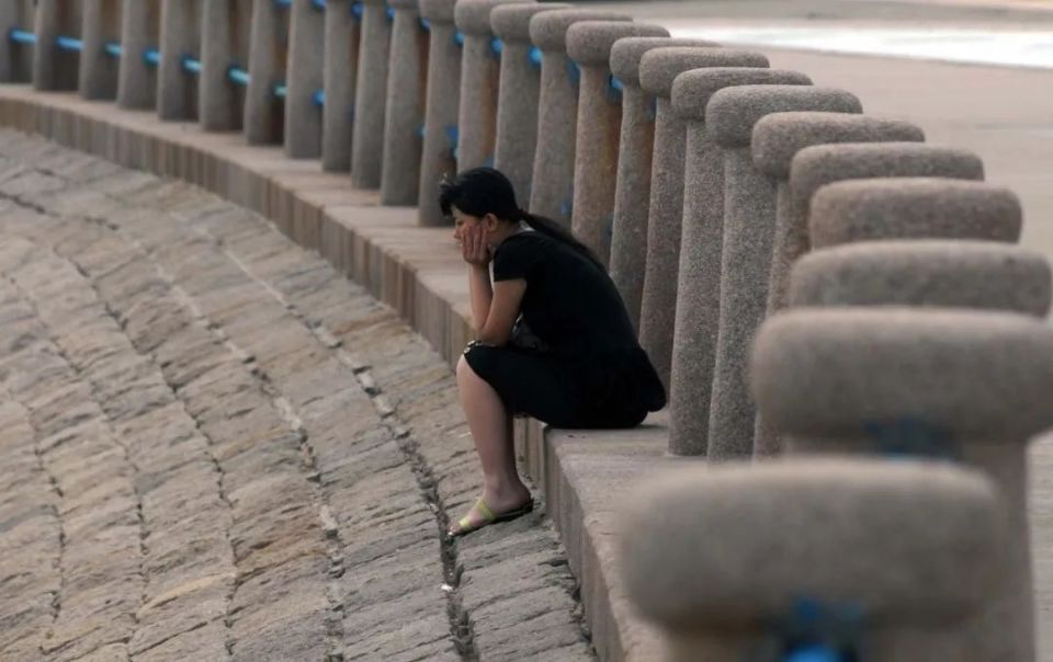 县城体制内女孩,不想将就,又怕结不了婚|谷雨_腾讯新闻