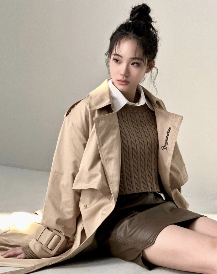 小S夫妇风波未影响女儿发展，老二许韶恩接新代言，比姐姐还抢手_腾讯新闻