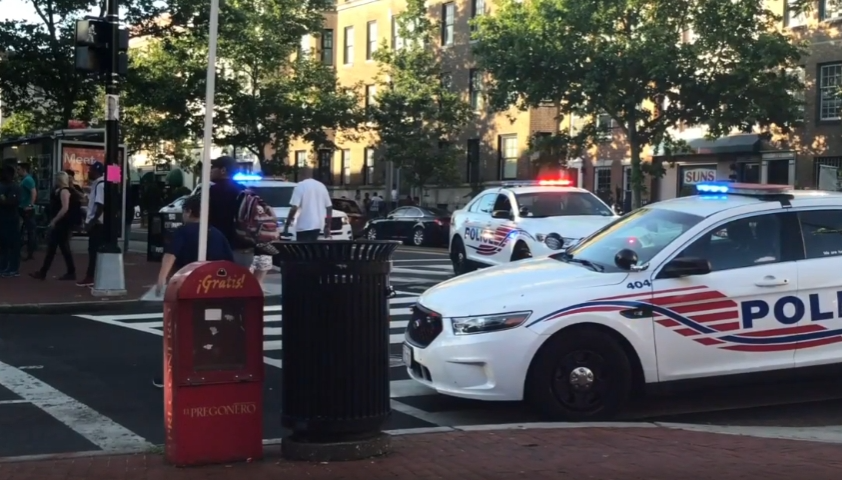 是因为艾伦代表的"第六选区",包含了包括国会山,林肯公园在内的诸多