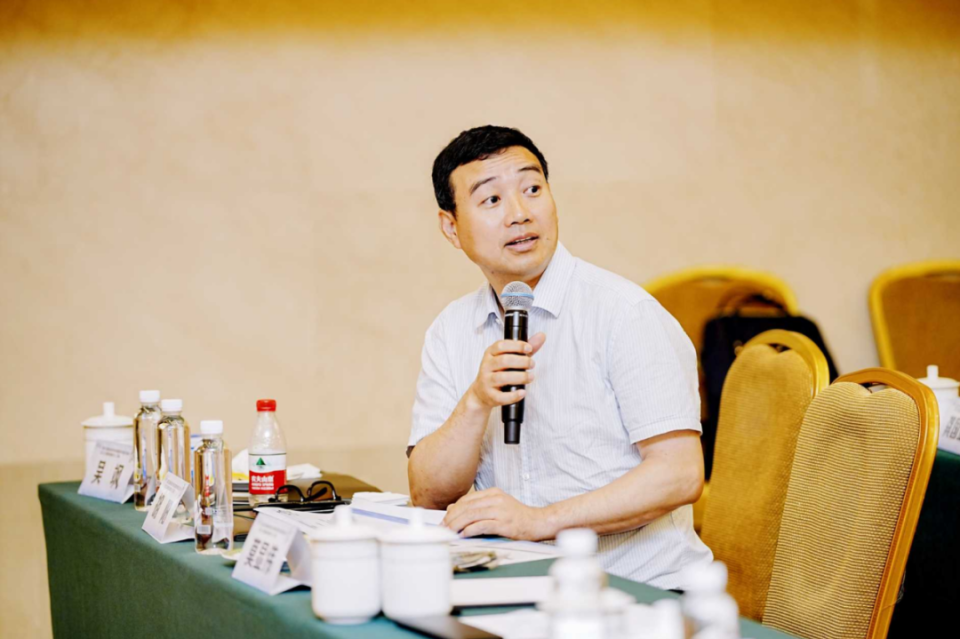 贵州医科大学附属医院王海斌教授分享《3d腹腔镜冒癌根治术》,四川省