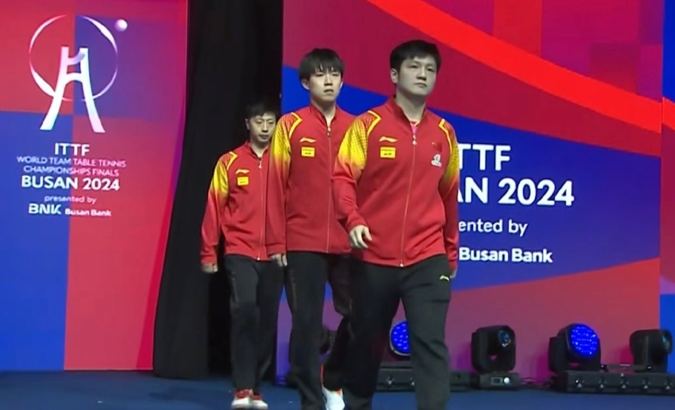 樊振东领衔国乒男队横扫对手,王楚钦马龙表现优异!球迷一致点赞