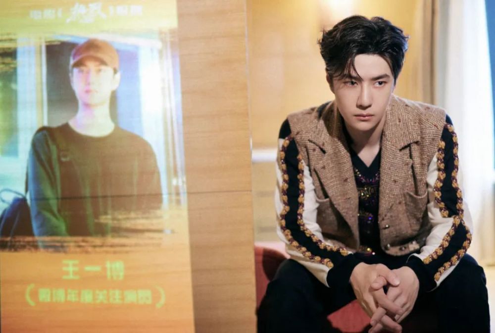 �ڶ�ʮ����Ϻ����ʵ�Ӱ�ڳɹ���Ļ ���ٵĵ�Ӱ�� �ǹ����ں���ҫ��