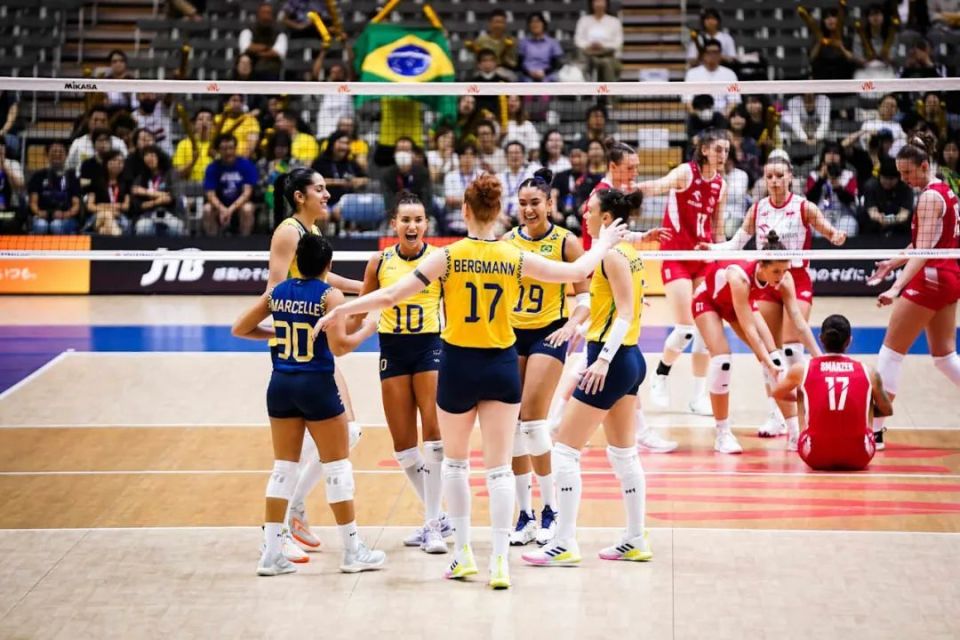 3-1！巴西女排变阵 二传接应自由人全换 加比24分 率队战胜波兰