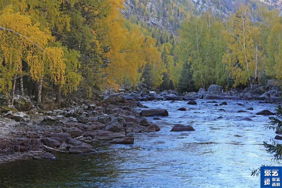 随着《我的阿勒泰》热播,探寻秘境可可托海美景与牧羊人精彩故事