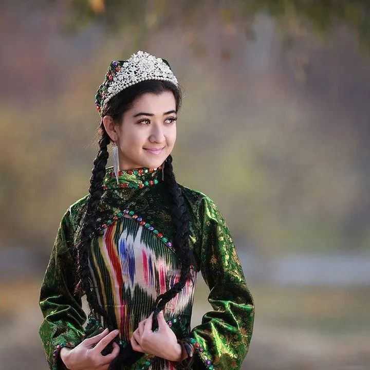 新疆人的发型照片图片
