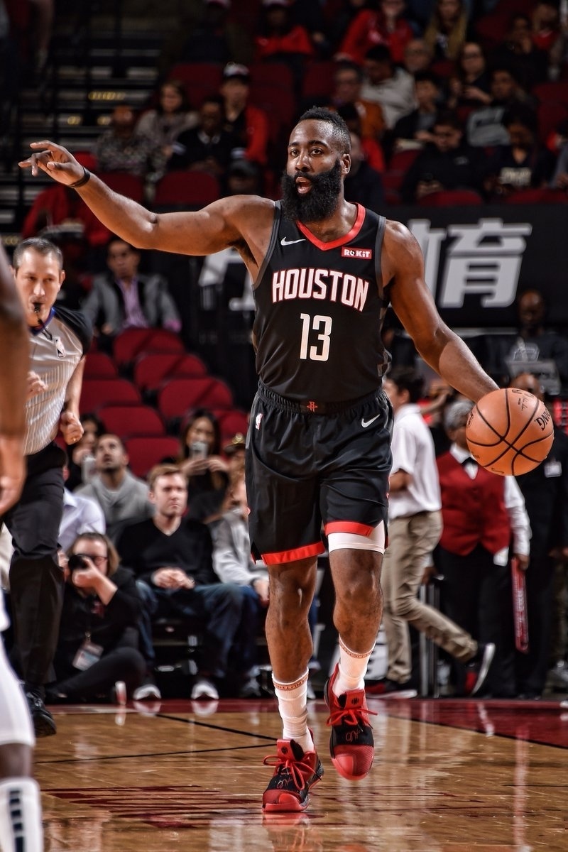 "球霸哈登"煽动下课里弗斯!14年拆了3队 在雷霆最能装怂-腾讯新闻