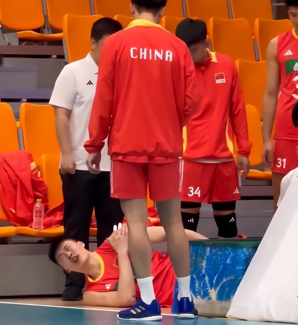 中国男排错失大逆转,憾负巴西队,表现值得肯定