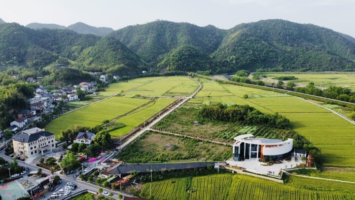 晚潮|村庄和田野_腾讯新闻