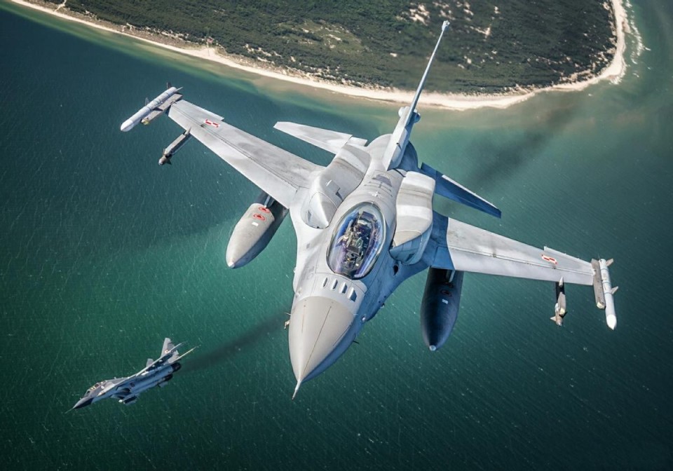 48F-16սָ˹в