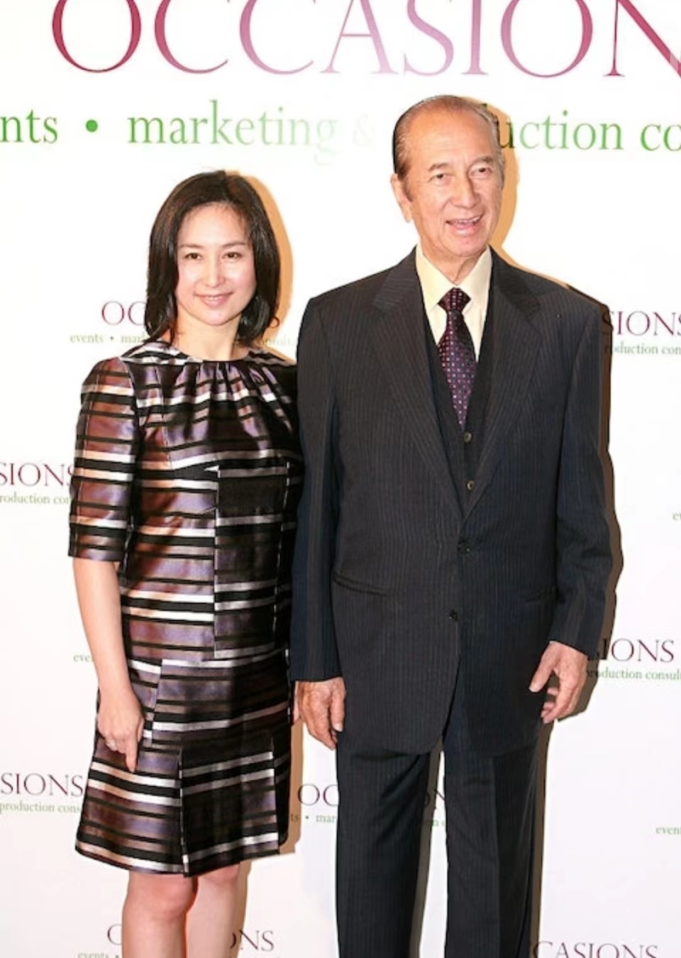 何超琼酒吧献唱陈百强经典曲目,二人当年忍痛情断遗憾收场