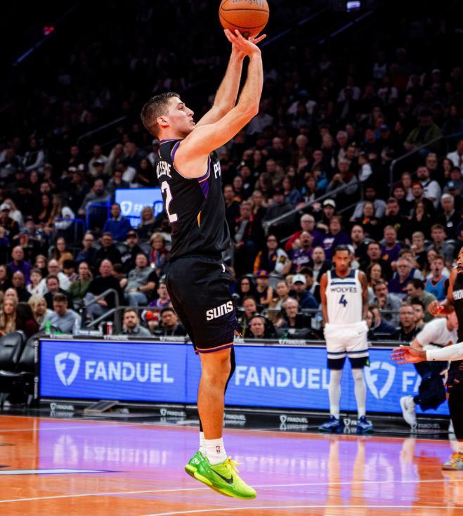 華子41+5+致命2罰不中，布克打鐵全場9失誤，太陽絕殺森林狼 - 