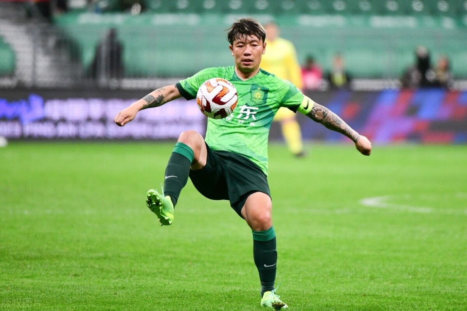 张稀哲白高兴了!原以为能重返国足踢世预赛,结果被伊万提前拒绝