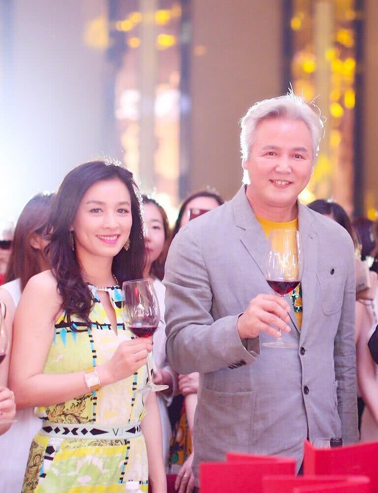 刚解封了96套房产就入股了明道的公司张庭和林瑞阳开始行动了