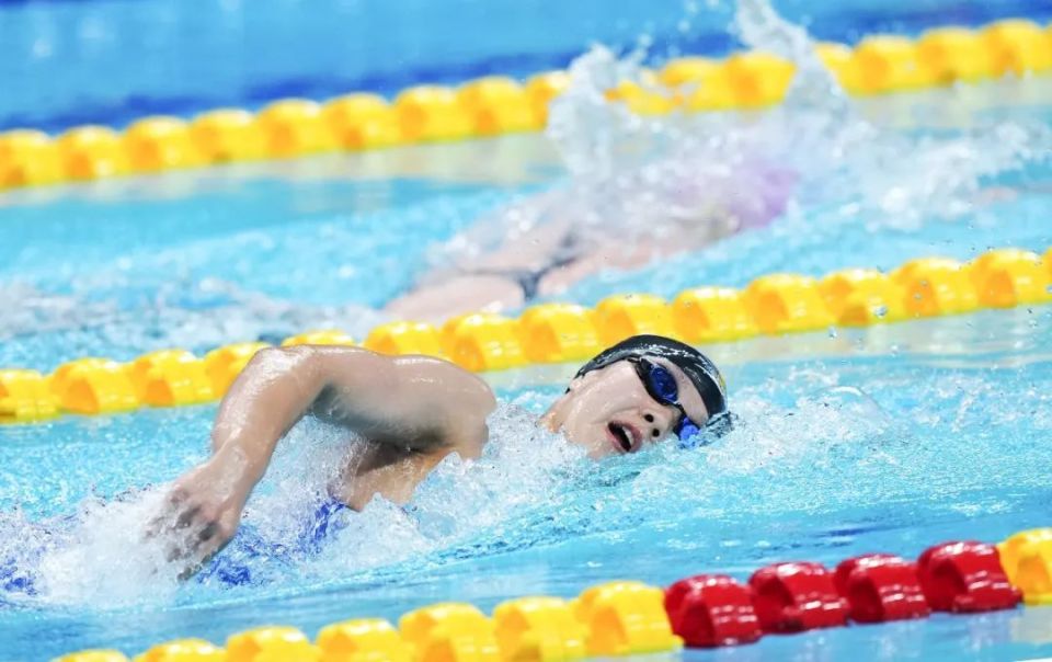 游泳冠军赛:李冰洁退赛仍获奥运资格,高唯中夺冠晋级奥运会