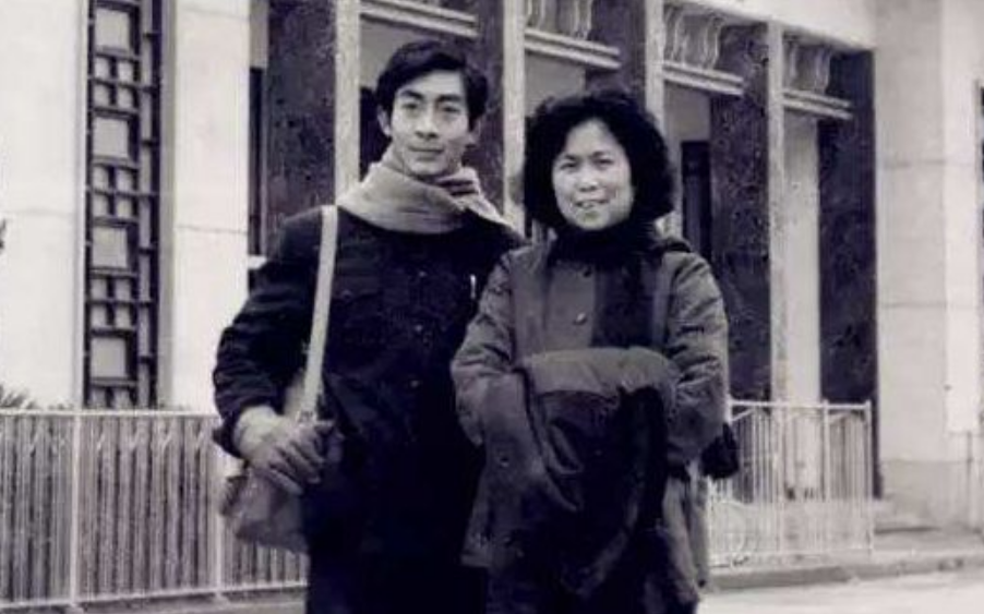 八卦棍),因为人家团里不放人只能作罢,这才找到了南派猴戏宗师章宗义