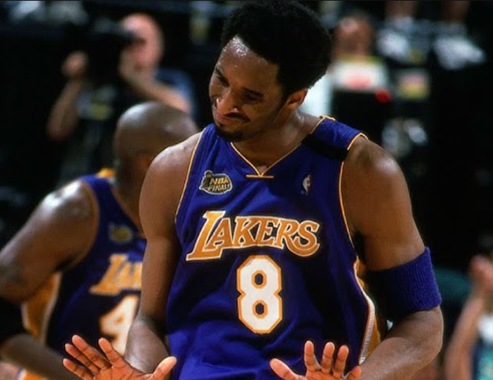 乔丹生涯9次横扫对手,科比7次,那詹姆斯呢?