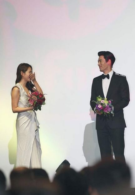 其实对于儿子甜豆的长相,早前孙艺珍发文提到过,说儿子和自己小时候长