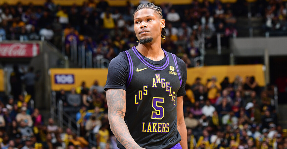 卡姆-雷迪什由于腹股沟酸痛将缺席今日湖人与独行侠的比赛.