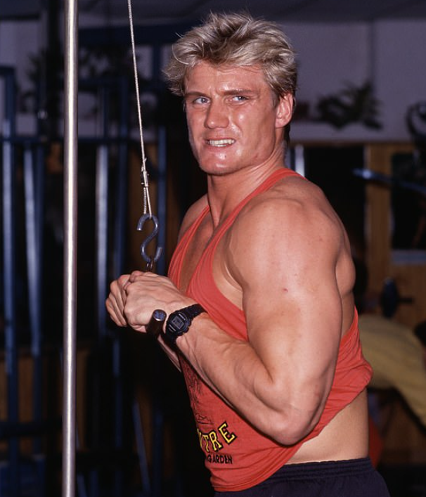 65岁龙格尔迎娶小38岁女友患癌多年已扩散曾被告知最多活3年