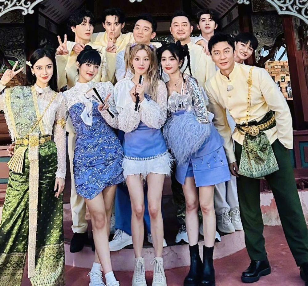 泰国篇的录制中不仅请回了曾在节目中担任常驻嘉宾的蔡徐坤和宋雨琦