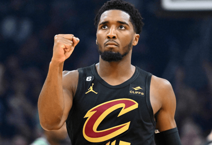 東契奇轟38+11仍無緣今日最佳！對不起，你碰到創紀錄的華子了 - 