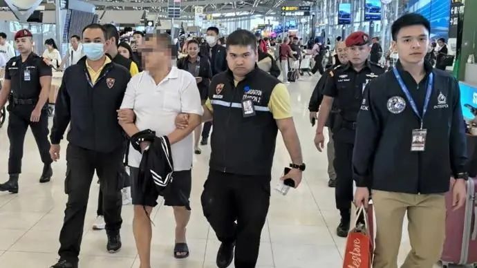 卷走5000亿、坑200万中国人的MBI集团创始人，从泰国引渡回国受审_腾讯新闻