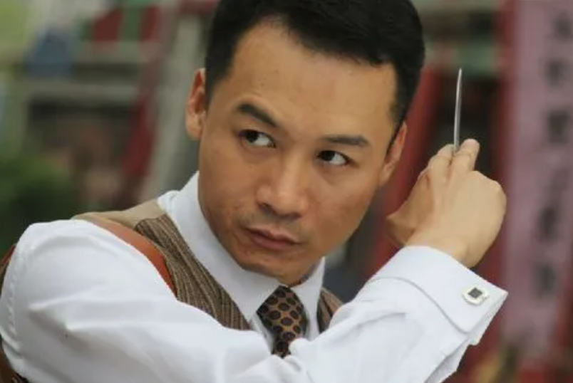 红极一时的演员高虎,如今加入某团送外卖,近照曝光明显发福了_腾讯